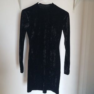 Long sleeve velvet dress